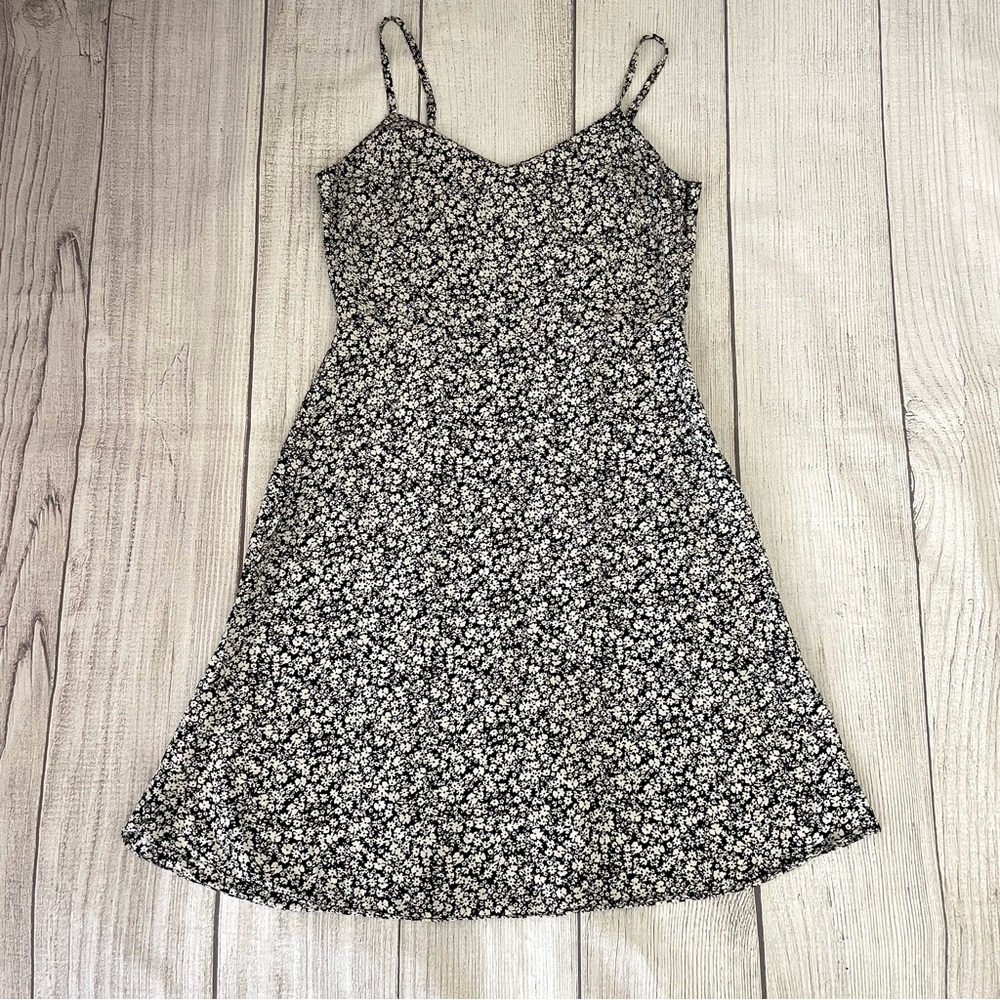 UNIQLO Women’s Printed Camisole Spaghetti Strap Black & White Dress Size Small